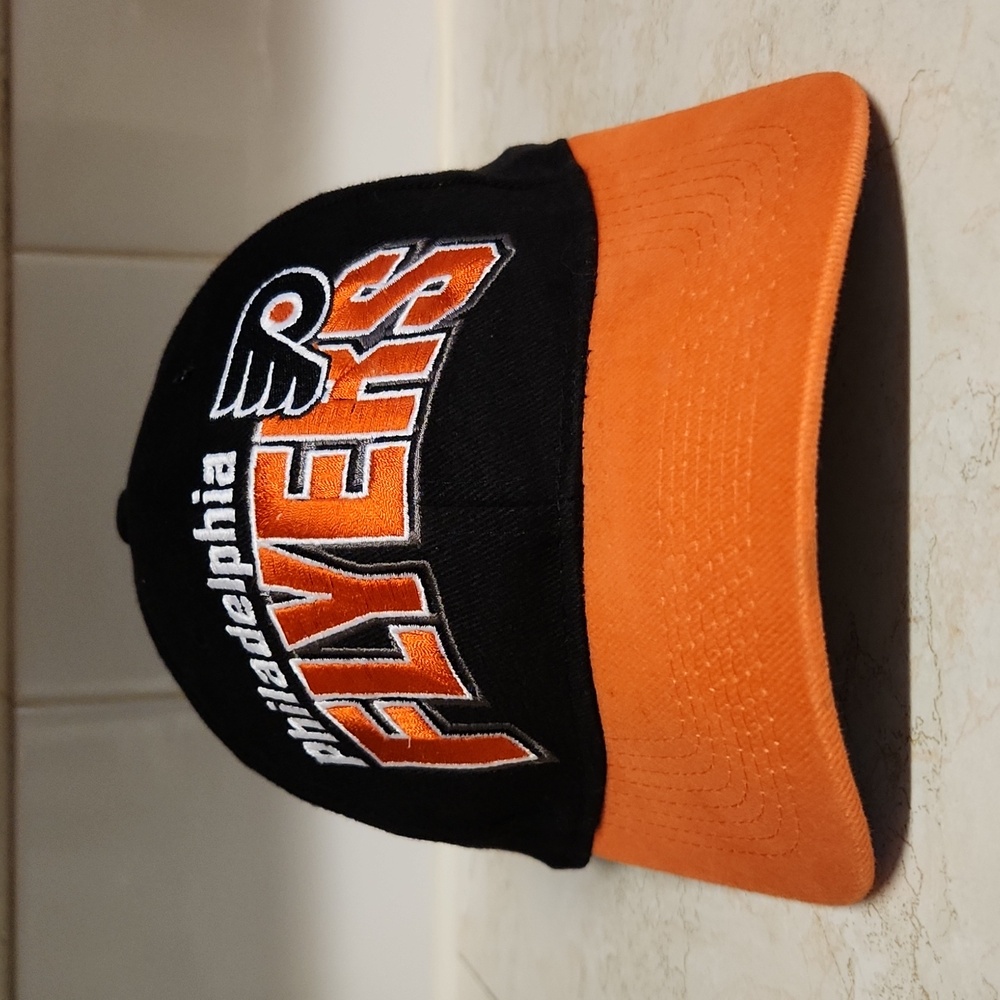 Philidelphia Flyers Embroidered Spellout Logo Adjustable NHL Starter Hat Vintage